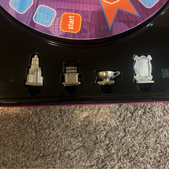 Mattel Scene It? Friends DVD Game - Purple and Yellow - Picture 3 of 4